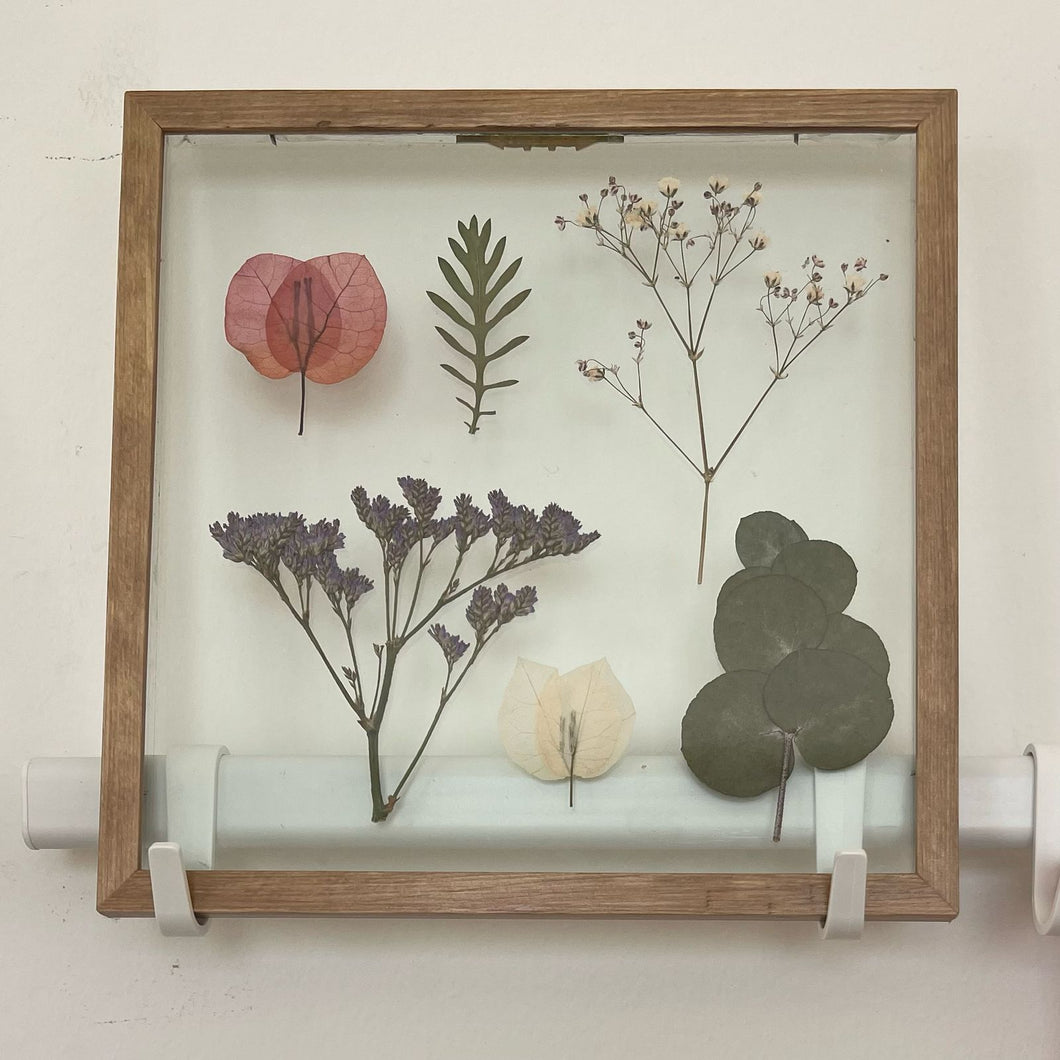 Pressed Flowers Frame 18